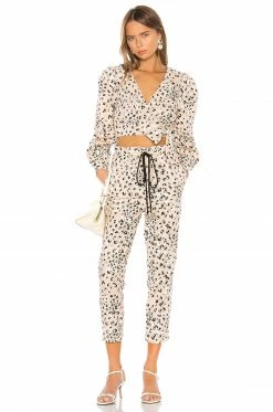 New ๐ Camila Coelho Pants Camila Coelho Wren Pant In Tan Leopard ๐ฅ 9 New ๐ Camila Coelho Pants Camila Coelho Wren Pant In Tan Leopard ๐ฅ -Camila Coelho Sales COEL WP6 V4