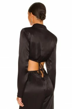 Brand new 🤩 Camila Coelho Tops Camila Coelho Chelsie Crop Top In Black 🔥 -Camila Coelho Sales COEL WS188 V3